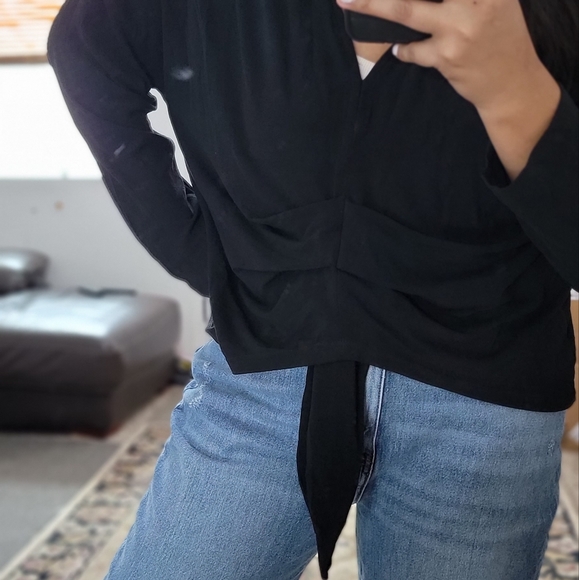 BEHIND THE SCENES TOP IN BLACK - Picture 6 of 10